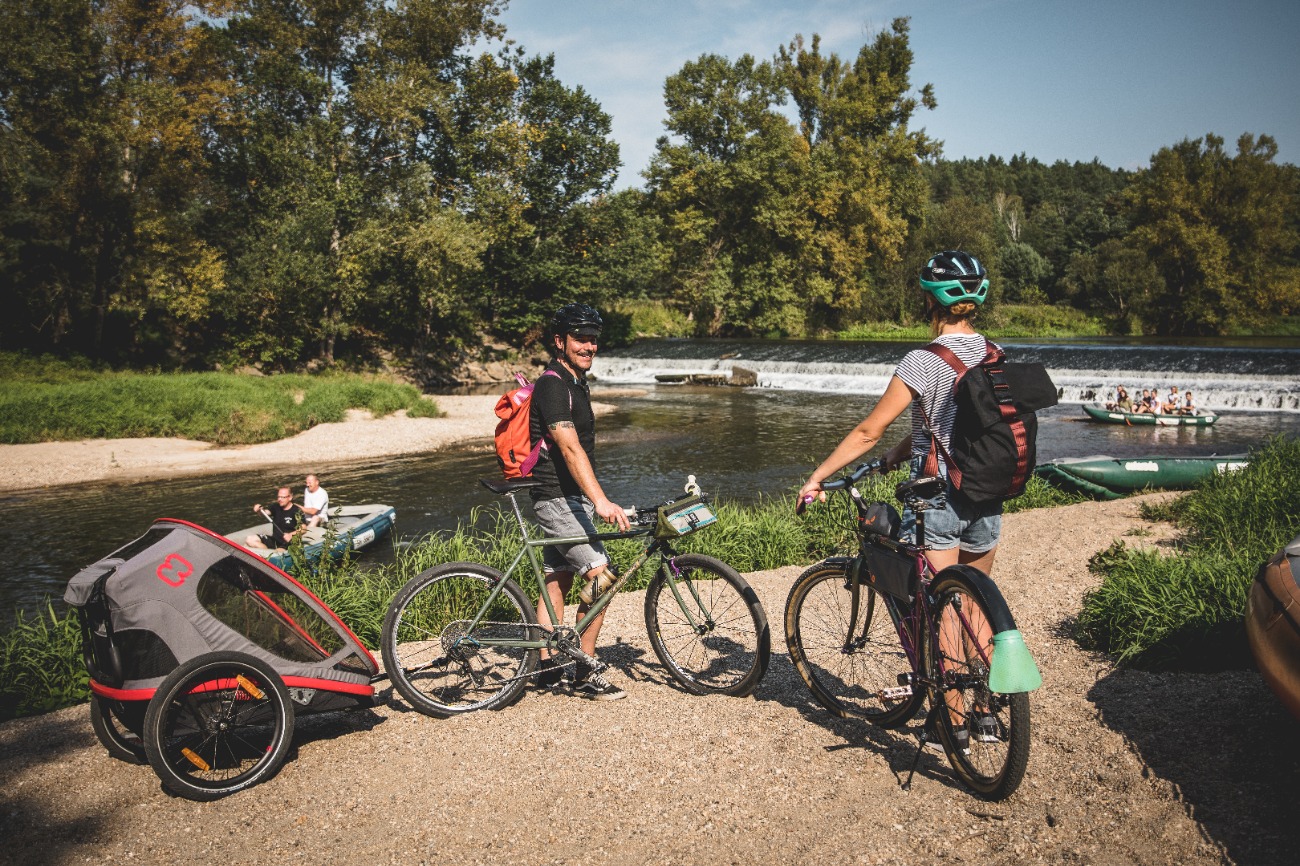 Family-friendly bike tours
